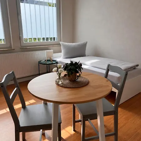 F&e Grosse Fuer Bis Zu 8 Personen *